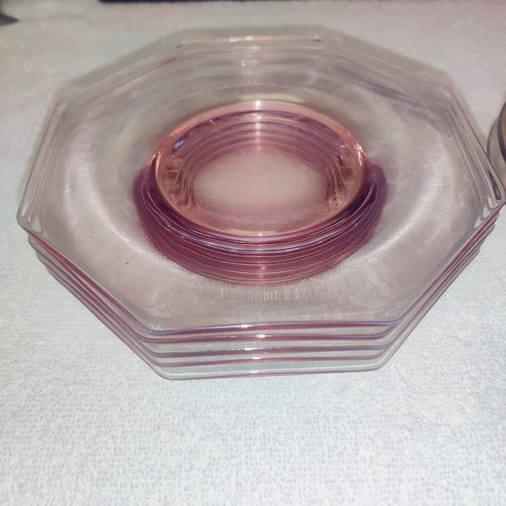 1930 Flamingo Glass Plates Set of 5 with 2 Round Rainbow Saucers-7 pieces